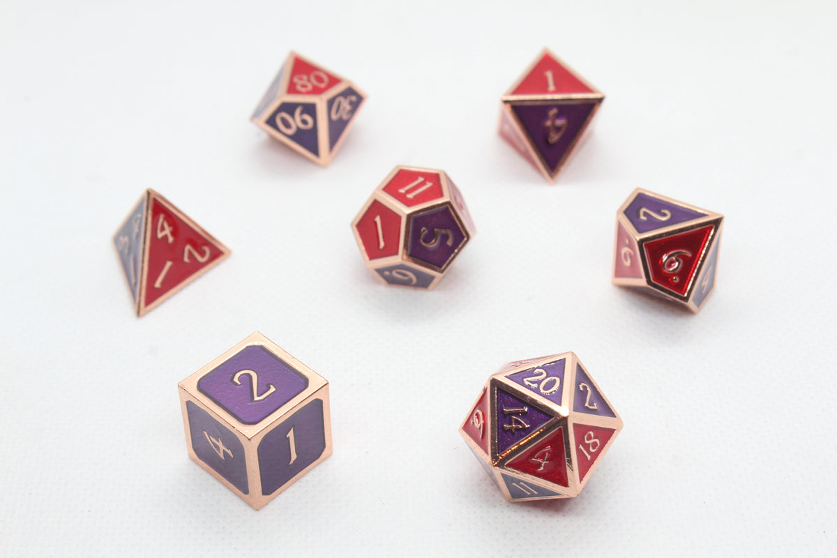 Dés en métal : violet et rouge avec bronze