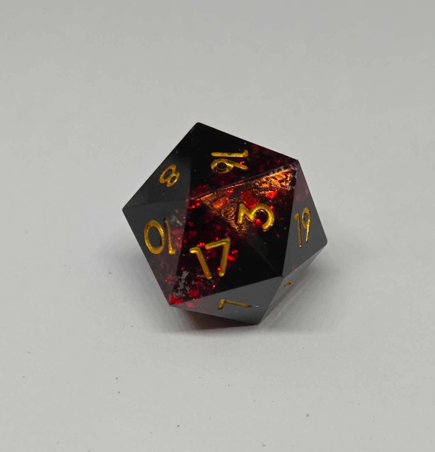 Dés en résine à bords tranchants : Veine Rouge