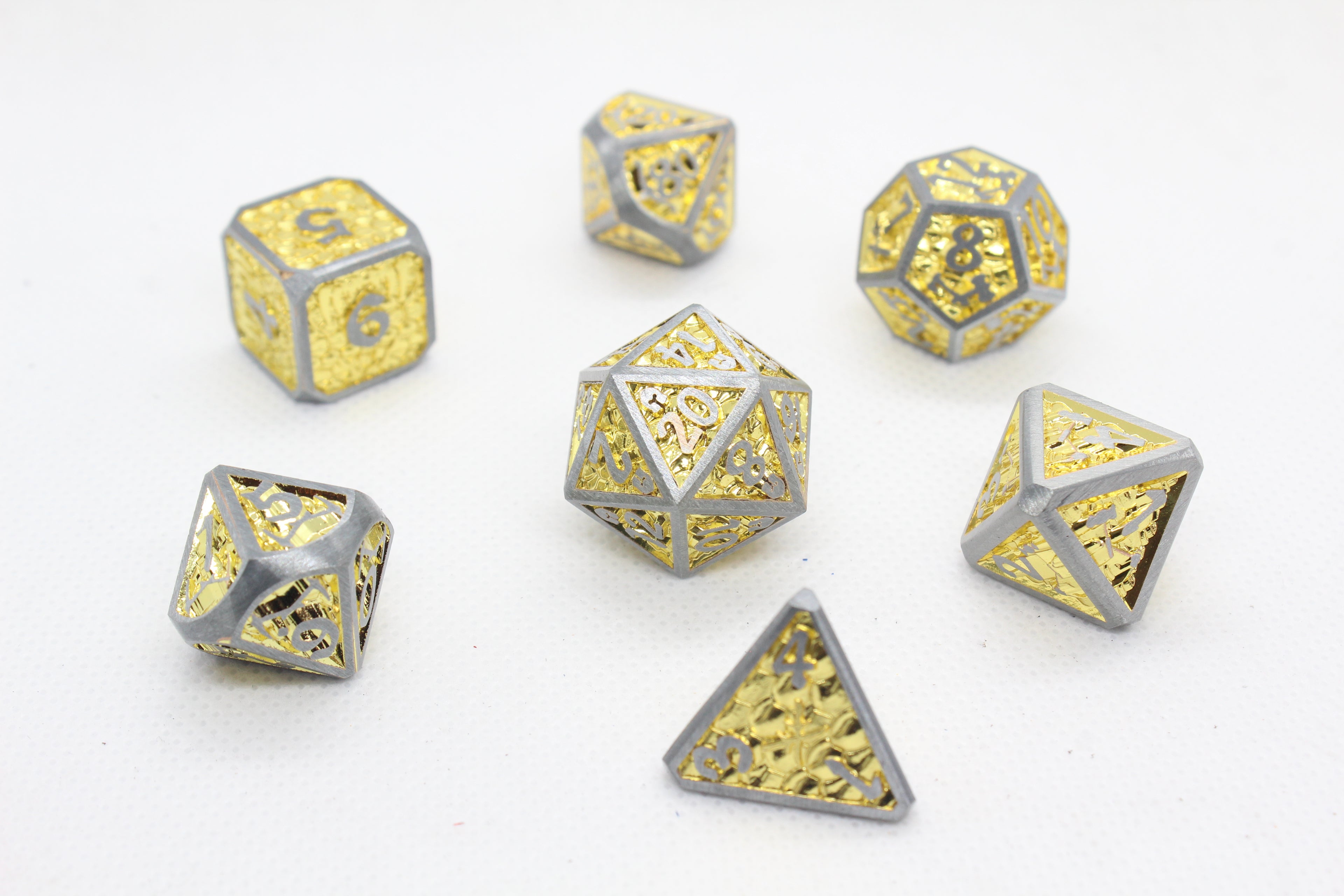 Metal Dice: Scale Mail Yellow