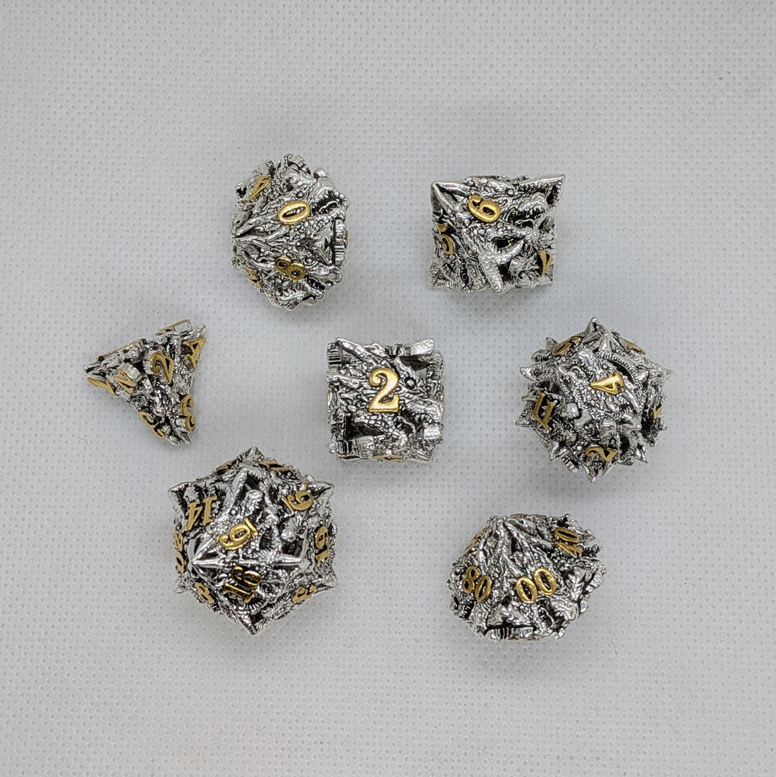 Hollow Metal Dice: Dragon Head